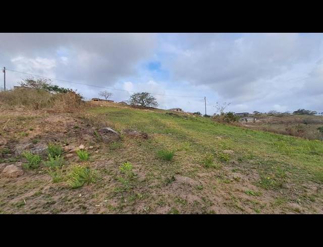 LAND FOR SALE IN UMLAZI CC